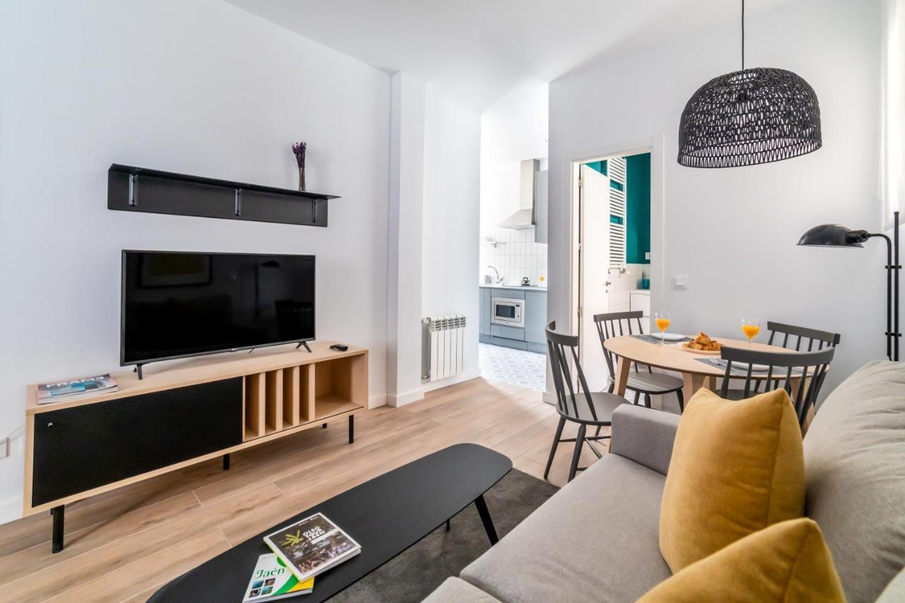 Aparthotel Smartr Atocha Reina Sofia Madryt Zewnętrze zdjęcie