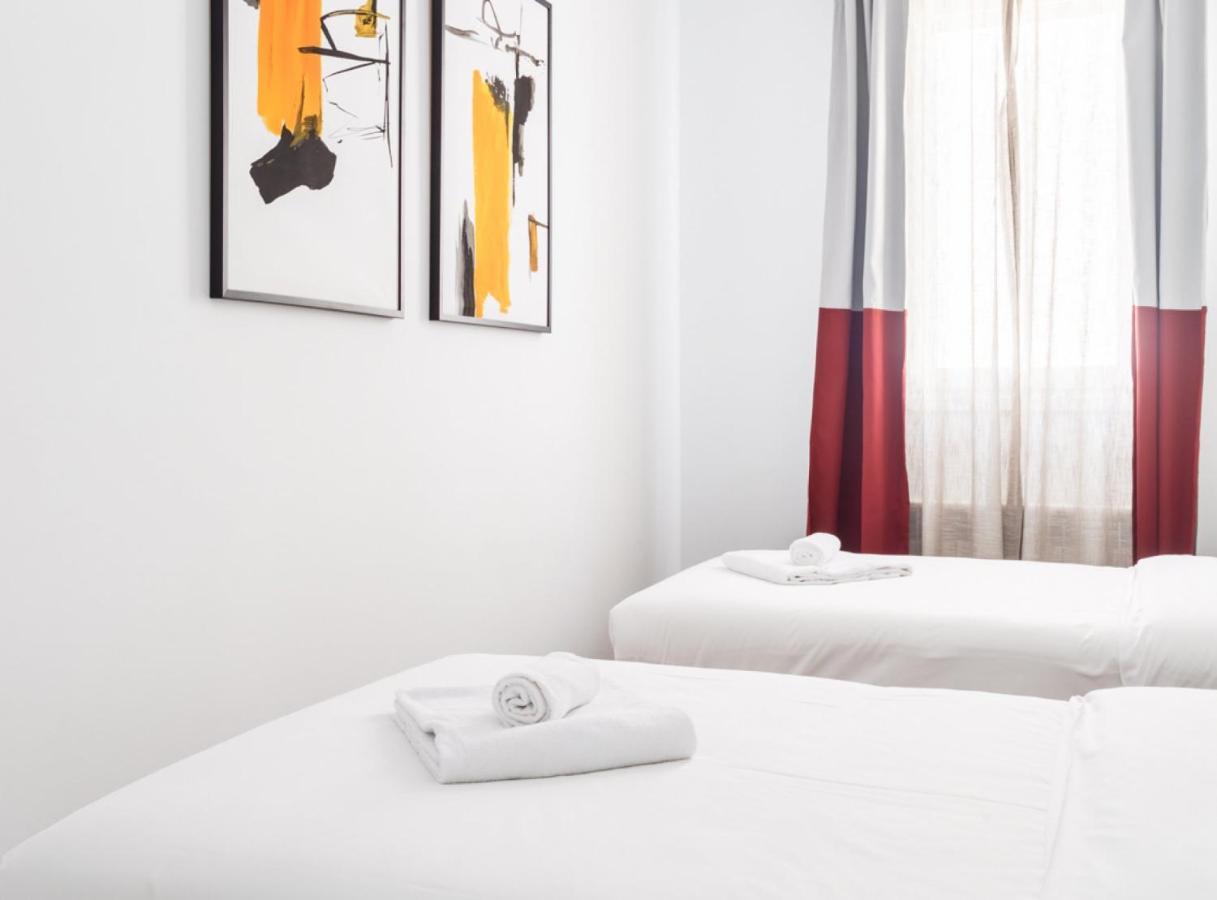 Aparthotel Smartr Atocha Reina Sofia Madryt Zewnętrze zdjęcie